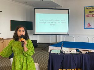 राजनीतिक र नागरिक अधिकार सम्बन्धी महासन्धीमा भएका व्यवस्थाका बारेमा प्रस्तुती दिँदै बाकेबाट आएकी सहभागी विनिता शर्मा
